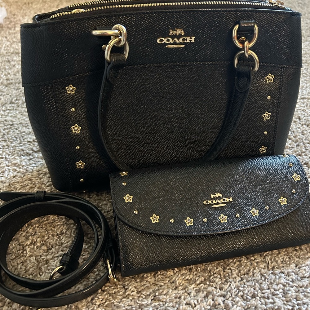 Coach Black Leather Purse with Gold Hardware